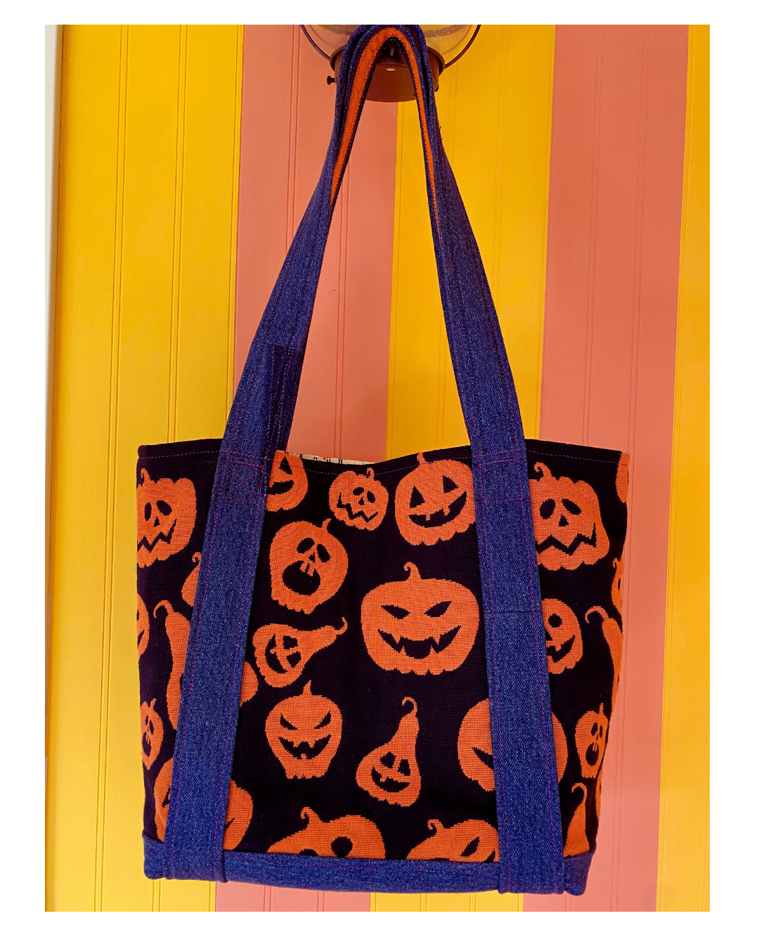 Levi's Pumpkin Tote