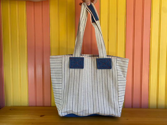 "don't be a beach!" Tote Bag